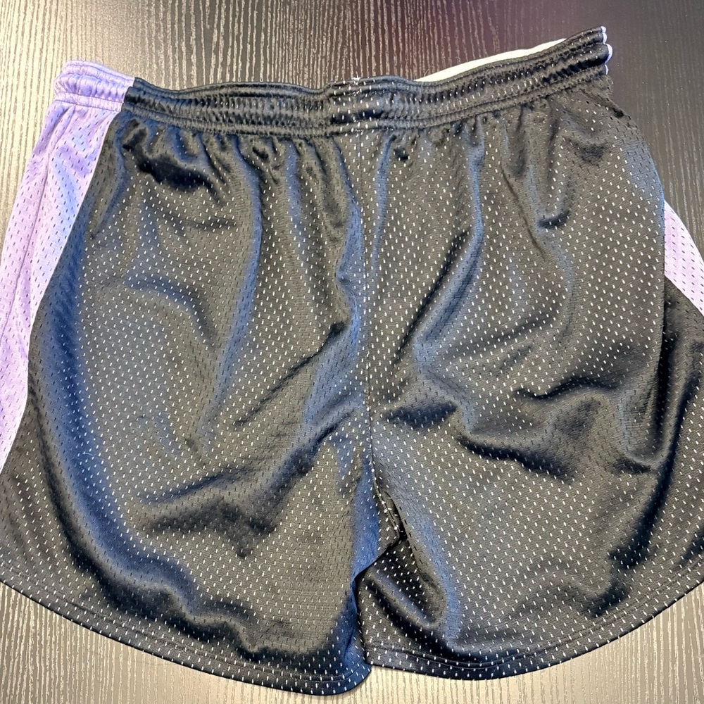 Under Armour Athletic Mesh Shorts - Size Large - Picture 3 of 10